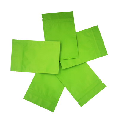 acheter Sacs à fermeture à glissière vert mat imprimés sur mesure Sacs revêtus de papier d'aluminium avec fermeture à glissière pour les aliments, les masques faciaux, les emballages d'accessoires online manufacture