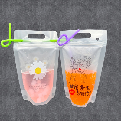 Des sacs à boire personnalisés pour les fêtes, des sacs à boire pour les jus d'alcool, des smoothies glacés.